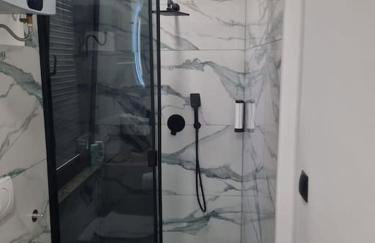 Tesla 1 - Photo 10