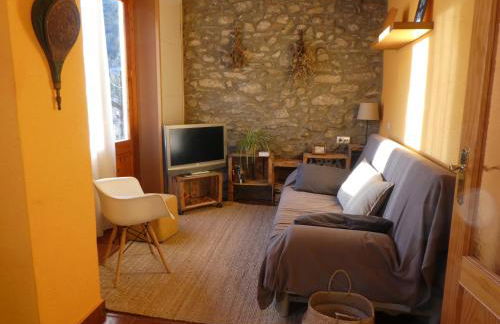 El racó a Anserall. A 8km Andorra. - Foto 3