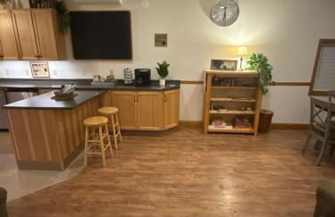 Prime Northern Maine Snowmobiling Retreat with Full Kitchen & Winter Trails Access - Foto 32