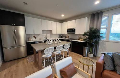 Kurt's Sweet Suite - 84 Walkscore - Foto 3