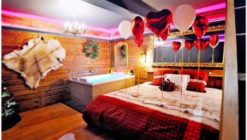 Le Chalet romantique, SPA XXL, 5 min centre ville, Écran cinéma, Lit king size, cascade d'eau - Foto 2