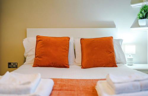 Sleek 2BR Altrincham Home Parking Near Station - Foto 15