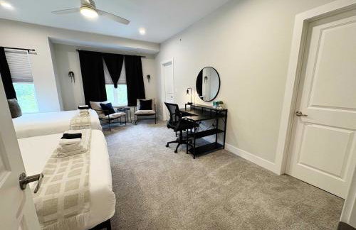 Warrenville Retreat 4BR 3 Bath Townhouse - WV2 - Foto 30