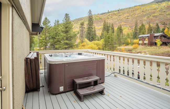 Bighorn by Avantstay Spacious Ski Cabin w/ Sprawling Porch, Views & Hot Tub! - Foto 23