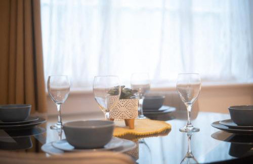 Entire modern 2 Bedroom 2 bathroom Flat in Pinner - Foto 16