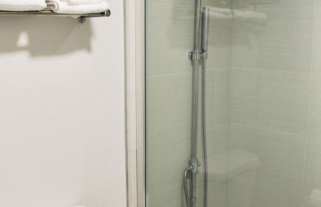 1/1 Condo-hotel With Double bed and Community Pool Miles From Disney! - Foto 12