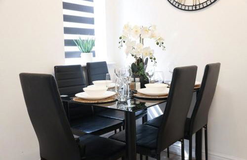 Elegant & Serene 3-BR Retreat Minutes from Heathrow Airport-London- Slough central-Legoland-Ascot-Windsor for Contractors-Families-Relocators-Businesses - Foto 60