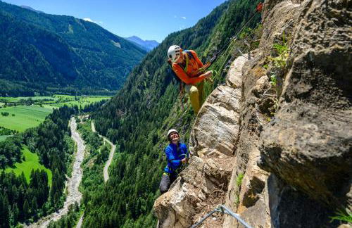 Stadtnestl Apartment Sterzing - Alpines Hideaway mit Kamin & Garten - Foto 39