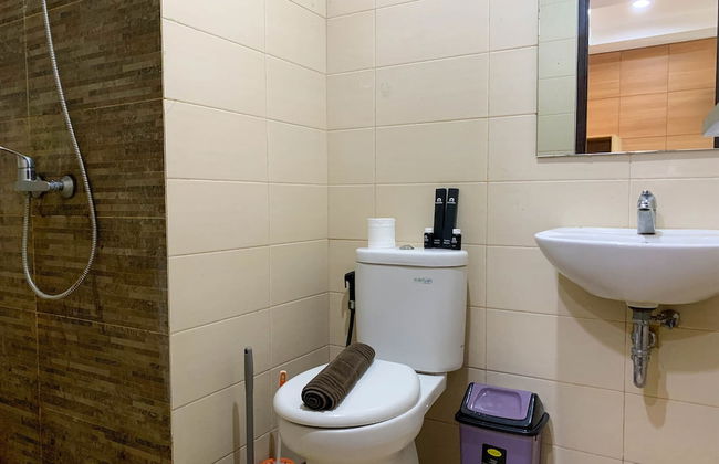 Nice And Strategic 1Br At Sky Terrace Apartment - Photo 10