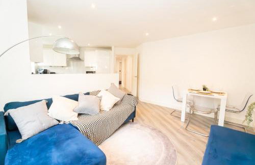 Pristine Purfleet Newly Renovated 2Bed, 2Bath - Photo 4