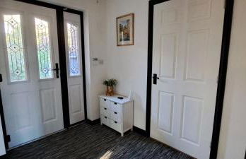 Sizeable 4 bed property on Huntingdon Ring road - Foto 3