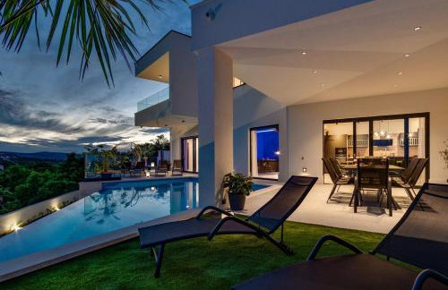 Villa Top Hill, heated infinity pool, Jacuzzi, Sauna, 5 en-suite bedrooms, a Media room - Foto 54