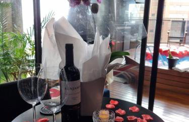 Morumbi, Apartamento Pub, SPA com hidromassagem, PISCINA Aquecida PRIVATIVA, LAREIRA, tudo que você precisa para descansar, trabalhar ou realizar aquela comemoração! Com total conforto e PRIVACIDADE! O Apt Nota 10 de SP! - Foto 9