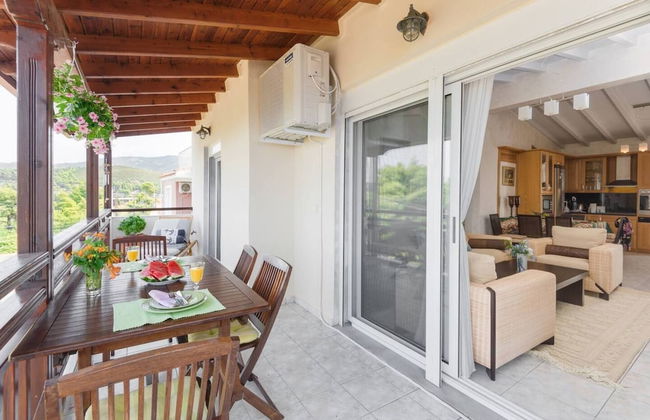 Beautiful and Modern Apartment in Neos Marmaras - Photo 8