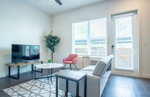 Boulevard Stays Comfortable 1BR Suite w Pool Parking Gym 02 - Foto 10