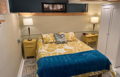 Trendy Craftsman Studio with Firepit and Laundry! - Foto 1