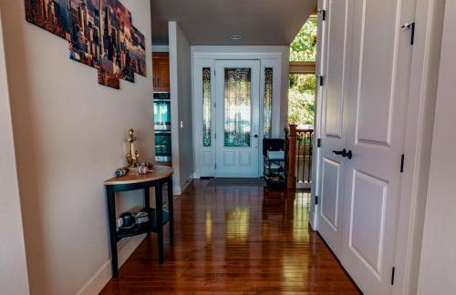 Stunning House with Views of Puget Sound! Ideal for Family Reunions - Photo 48