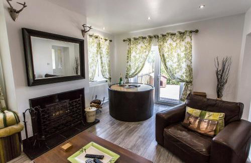 Lincoln Holiday Retreat Cottage with Private Hot Tub - Foto 12