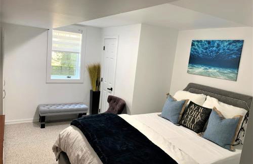 The J Luxury Villa - Southampton Poolside Retreat with Sauna - Foto 61