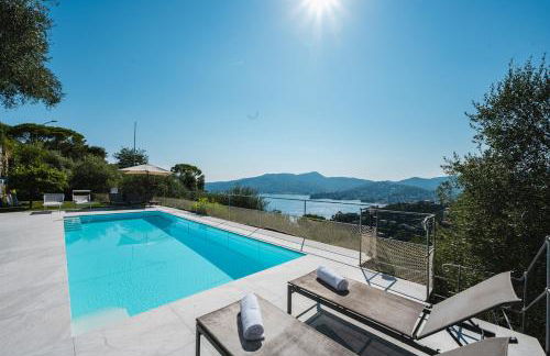 Villa with Pool - Unique Sea View - Free Parking - Foto 34