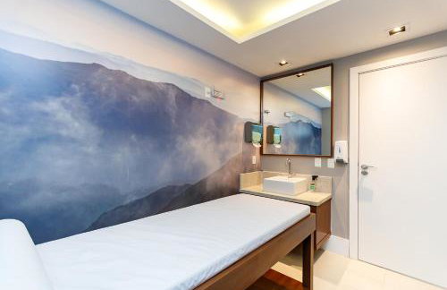 Luxuoso Apt Batel - 4 Minutos do Shopping Pátio Batel c/ Garagem, Piscina, Sauna e Academia - Foto 15