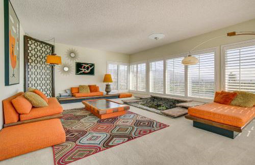 Stunning MCM Escape with Mtn Views in San Bernardino - Foto 4