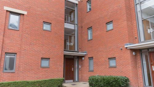 Spacious City Centre Apartment with Balcony - Foto 2