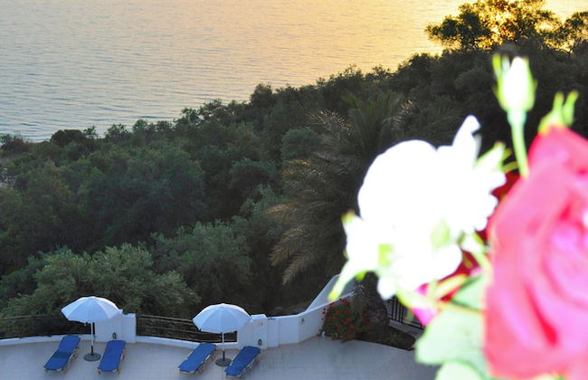 Apartments With Pool "maria" on Agios Gordios Beach - Photo 9