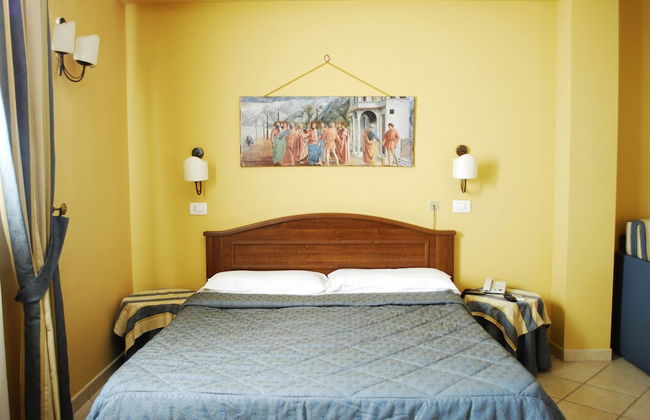 Greta Rooms Hotel - Photo 14