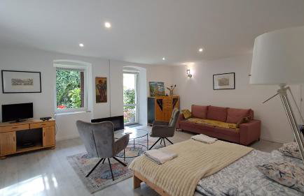 Przy pałacu - Foto 17