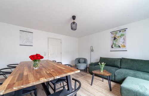 Arte Stays Serviced Houses Stratford - 3 Bedrooms 2 Bathrooms Houses London, Stratford, Maryland, Free Parking, Garden, Weekly or Monthly Stays - up to 8 guests - Foto 61