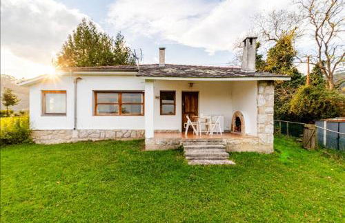 Casa con Jardín Enorme y Vistas Espectaculares Cerca de Pechon - Foto 35