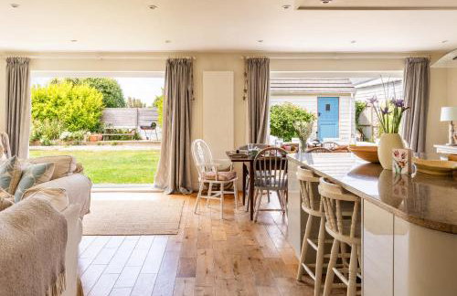 5 Bedroom Family Friendly Beach House - a skip to the water! - Foto 9