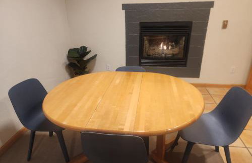 Cozy Home with Sauna 5 bedrooms 3 bathrooms Sleeps 12 - Foto 34