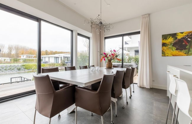 Brand new Luxury Villa on a Small-scale Park With its own Jetty - Photo 78