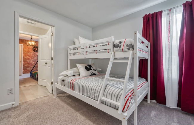 Spacious Villa With Themed Bedrooms and Private Pool - Photo 39