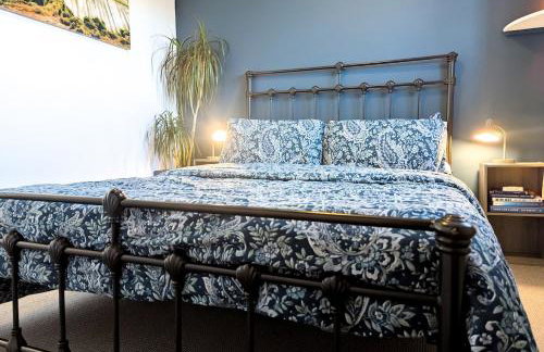 Quirky & cosy 1 or 2 bedroom house in peaceful village - Photo 58