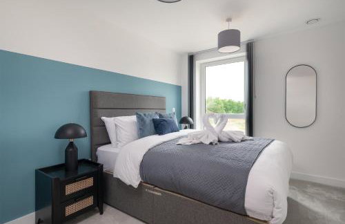 Lovely Home Near Canal, Park, & Central MK - Foto 16