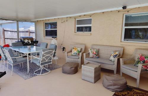 Heated & Screened in Pool - Photo 17