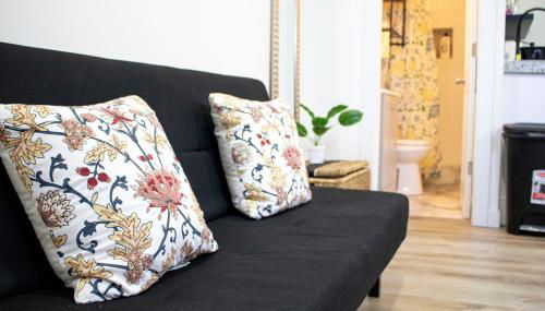 Comfy Studio in Sandy Utah Pvt Entry WFH B - Foto 5