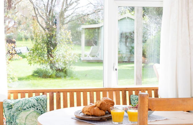 Pretty Cottage Near City Sea - Foto 10