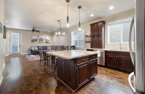 NEW! 5BR Family Retreat with Game Room, AC, Near Downtown Flagstaff & NAU - Foto 6