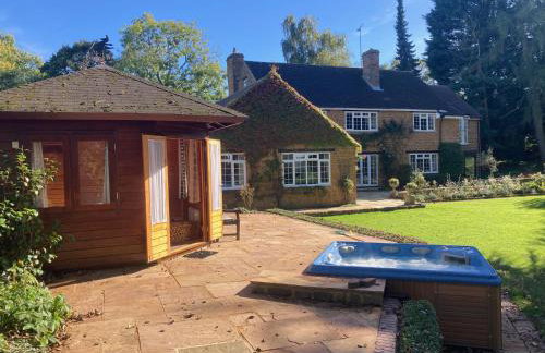 Exclusive 2 Bedroom Apartment with Summer House and Hot Tub - Foto 25