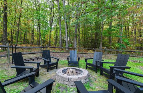 Log Cabin with Hot Tub, Game Room-10 min to NRG - Foto 30