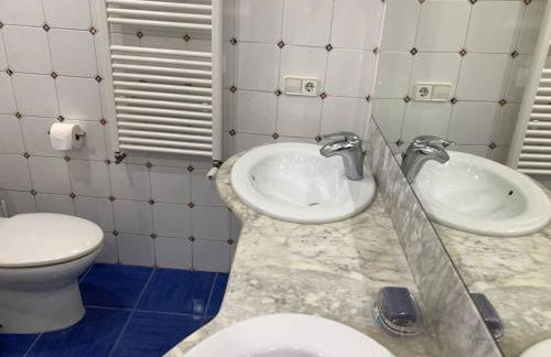 Villa Leo con vistas al mar y piscina privada - Photo 45