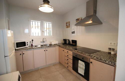 Pool Oasis with Mountain Views - Foto 28