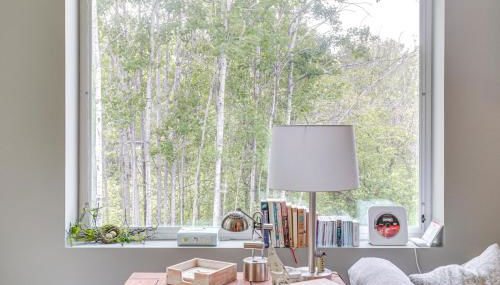 Walk to Lake Superior and Beach Modern Retreat - Foto 3