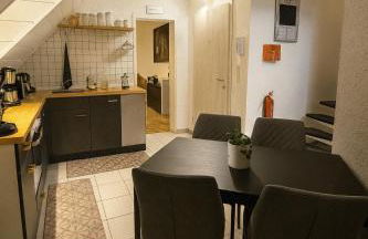 Zentrale Maisonette mit Büro & Parkplatz - Foto 11