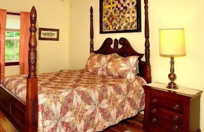 Country - 2 Bedrooms, 1 Baths, Sleeps 6 Cabin by RedAwning - Foto 3