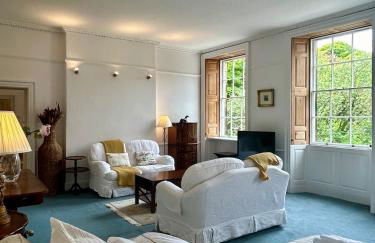 The Joseph - Exclusive Use - ROOM ONLY option - Photo 9